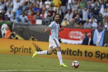 2-0. Higuaín marcó el segundo gol.