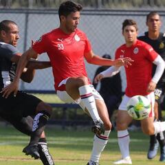 Las Chivas enfrentaron a los Leones Negros de cara al AP19