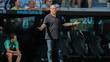 Rafa Benítez durante el partido disputado ante Osasuna en Balaídos.