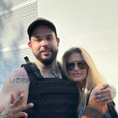 Así se ve Carmen Treviño, la primera esposa de Pepe Aguilar y madre de su hijo Emiliano