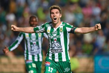 El delantero argentino dejó su huella en el futbol mexicano tras su gran paso en Club León. Mauro Boselli consiguió tres títulos de goleo con La Fiera (Apertura 2014, Apertura 2015 y Apertura 2017).