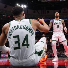 Algo pasa con Giannis Antetokounmpo y los Bucks