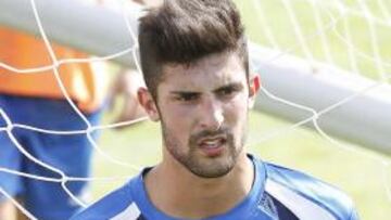 <b>EL MEJOR. </b>Álvaro destacó en la zaga del Zaragoza ante el Espanyol.