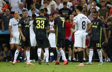 La desolación de Cristiano Ronaldo tras ver la tarjeta roja.