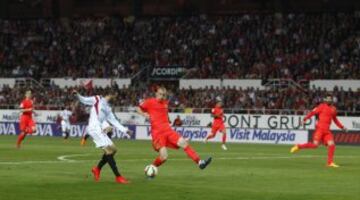 2-2. Gameiro anotó el gol del empate tras un centro de Aleix Vidal.