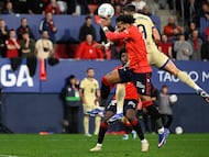 Barcelona's Polish forward #09 Robert Lewandowski scores the opening goal during the Spanish league football match between CA Osasuna and FC Barcelona at El Sadar Stadium in Pamplona on May 2, 2026. (Photo by ANDER GILLENEA / AFP)