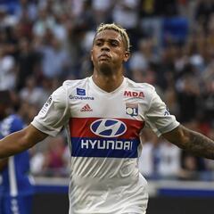 Benzema felicita a Mariano tras debutar con un doblete en Lyon