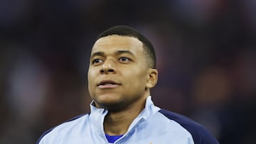 Kylian Mbappé predicted his icy reception when France played their friendly against Chile and the fans delivered, booing him as soon as he came on screen.