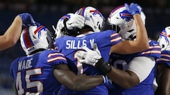 ORCHARD PARK, NY - AUGUST 29: David Sills #1 of the Buffalo Bills celebrates his touchdown with teammates during the second half of a preseason game against the Minnesota Vikings at New Era Field on August 29, 2019 in Orchard Park, New York. Buffalo beats Minnesota 27 to 23.   Timothy T Ludwig/Getty Images/AFP
 == FOR NEWSPAPERS, INTERNET, TELCOS &amp; TELEVISION USE ONLY ==