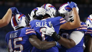 ORCHARD PARK, NY - AUGUST 29: David Sills #1 of the Buffalo Bills celebrates his touchdown with teammates during the second half of a preseason game against the Minnesota Vikings at New Era Field on August 29, 2019 in Orchard Park, New York. Buffalo beats Minnesota 27 to 23.   Timothy T Ludwig/Getty Images/AFP
 == FOR NEWSPAPERS, INTERNET, TELCOS &amp; TELEVISION USE ONLY ==