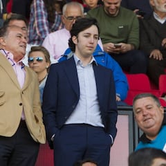 El 'Pequeño Nicolás' toca a la puerta del Real Murcia