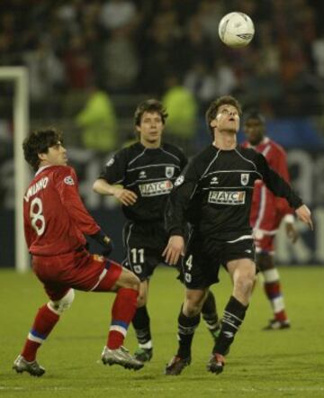 La 2003/04 de Xabi Alonso fue bastante irregular, acusó la dura temporada de Liga y Champions. El Club pasó a octavos de final en Europa pero cayó ante el Olympique de Lyon.