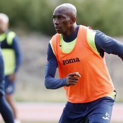 Mbia, mucho más cerca de debutar con el Fuenla