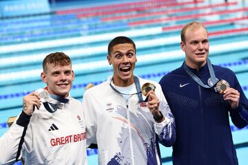 David Popovici se  proclama campeón olímpico de 200 libre en una prueba apretadísima. El británico Richards se quedó a 2 centésimas y el norteamericano Hobson, a 7.