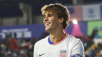 El mediocampista formado en Inter Miami firmó un doblete y una asistencia en solo 7 minutos, encendiendo la goleada histórica en Rancagua.