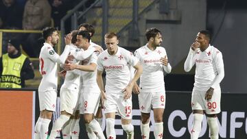 CELJE (Slovenia), 10/04/2025.- Fiorentinas players celebrate after scoring the 0-2 during the UEFA Conference League quarter-finals 1st leg soccer match between NK Celje and AFC Fiorentina, in Celje, Slovenia, 10 April 2025. (Eslovenia) EFE/EPA/ANTONIO BAT