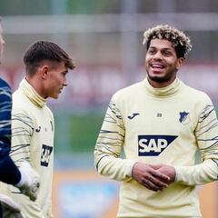 How the 49ers are helping Leeds United sign players