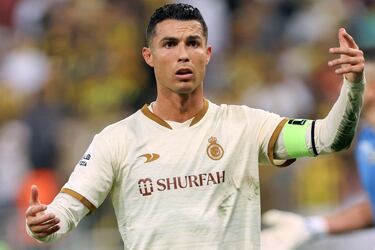 Cristiano Ronaldo reaction as rival fans chant Lionel Messi’s name in the game against Al Ittihad