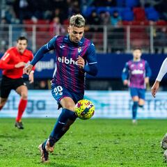 A la tercera va la vencida: Arana debuta como armero