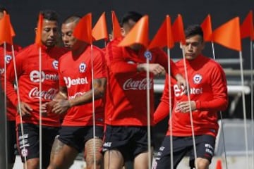 Las 15 imperdibles fotos de la distendida práctica de la Roja