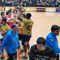 El Cangas se lleva un punto de oro de la pista del Bidasoa