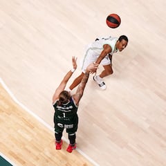 El Unicaja se quita la tristeza de la Copa ante el Bilbao