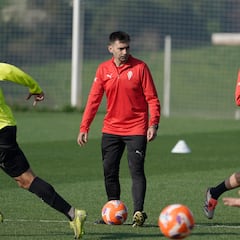 Reválida para Garitano en su estreno como local en El Molinón