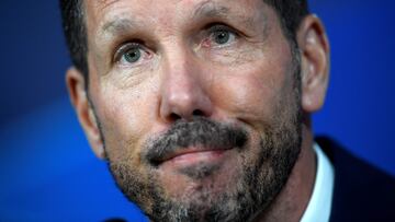 Atletico Madrid's Argentinian coach Diego Simeone addresses a press conference at the Dragao stadium in Porto on October 31, 2022 on the eve of their UEFA Champions League first round group B football match against FC Porto. (Photo by MIGUEL RIOPA / AFP)