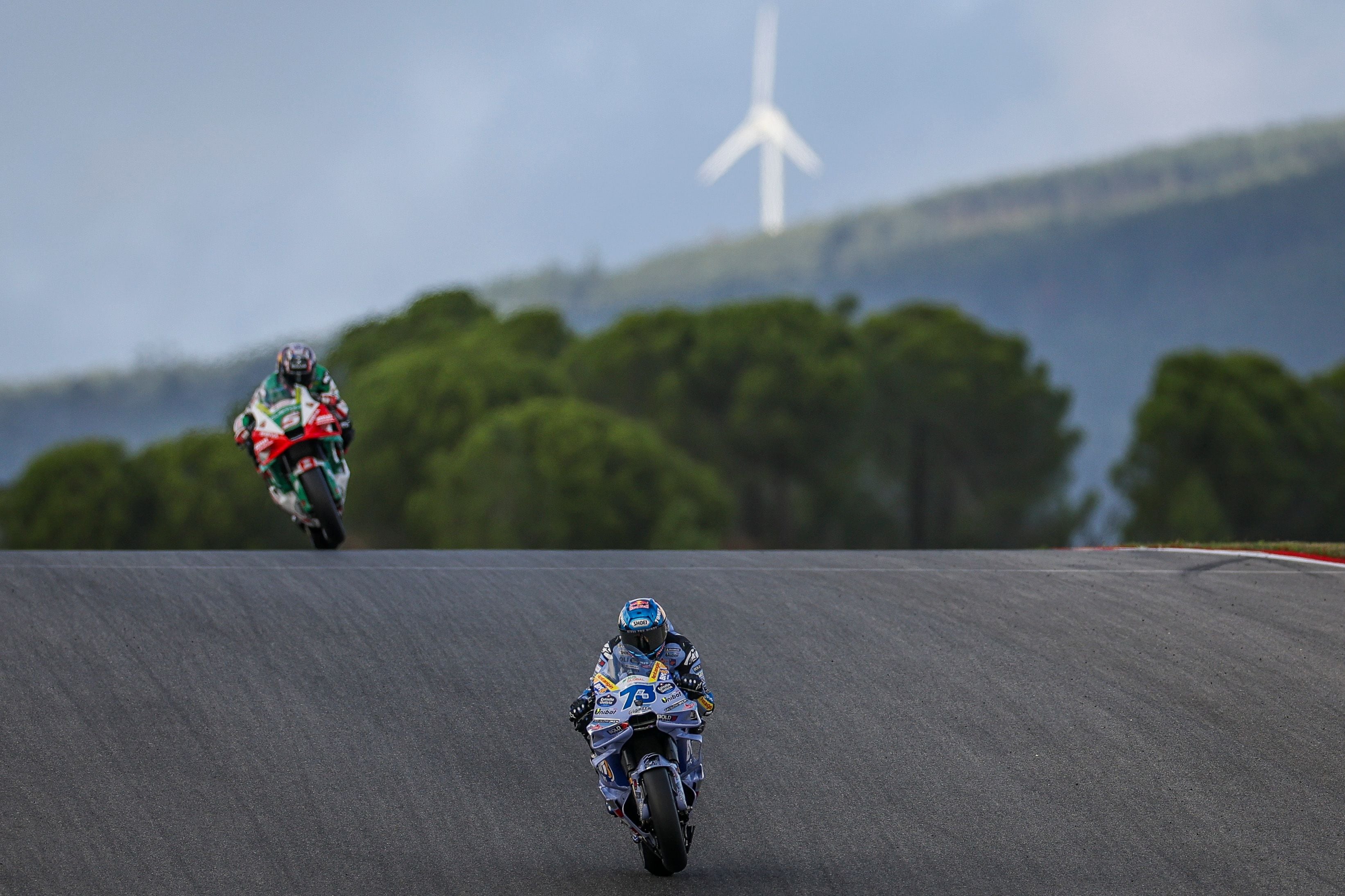 BK8 Gresini Racing MotoGP Spanish rider Alex Marquez rides during the second MotoGP free practice session of the Portuguese Grand Prix at the Algarve International Circuit in Portimao on November 7, 2025. (Photo by PATRICIA DE MELO MOREIRA / AFP)