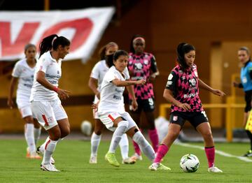 Independiente Santa Fe se impuso sobre América de Cali y se coronó, por segunda vez, campeón de la Liga BetPlay Femenina. Fany Gauto y Nubiluz Rangel anotaron los goles de la victoria. El marcador global terminó 4-1. 