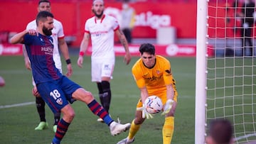 Rafa Mir of Huesca and Yassine Bounou &quot;Bono&quot; of Sevilla during LaLiga, football match played between Sevilla Futbol Club and Sociedad Deportiva Huesca at Ramon Sanchez Pizjuan Stadium on February 13, 2021 in Sevilla, Spain.
 AFP7 
 13/02/2021 ON