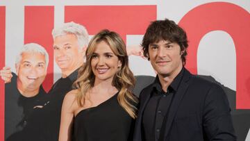 BARCELONA, SPAIN - DECEMBER 04: Spanish chef Jordi Cruz and Rebecca Lima attend the photocall prior to the farewell show of Tricicle comedians at Liceu Barcelona on December 04, 2022 in Barcelona, Spain. (Photo by Mario Wurzburger/Getty Images)