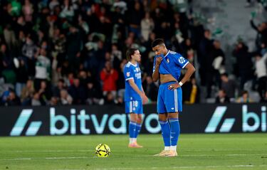 2-1. Kylian Mbappé tras anotar el seguno gol Álvaro Rodríguez.