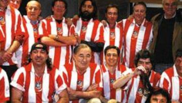 <B>COLCHONEROS.</b> Todos los famosos rojiblancos dejaron su garganta por y para la canción del Centenario.
