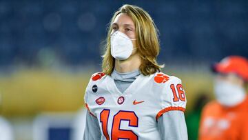 El pasador proyectado para ser la primera selección global pasó al quirófano a tan solo unos días de que participó en el Pro Day de Clemson.