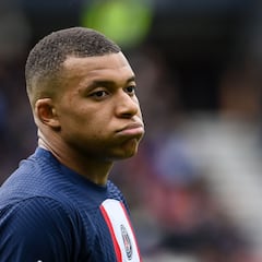 Kylian Mbappé is privately upset at PSG treatment, despite his public declaration to stay