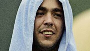 <b>CALIDAD EN URUGUAY</b>. Álvaro Recoba, estrella de la selección, entrena con el resto de sus compañeros en Gotemba (Japón). Uruguay se prepara para enferenstarse en el Mundial a Francia, Senegal, y Dinamarca en el grupo A.