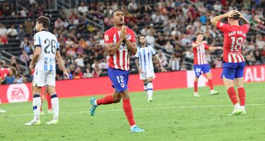 El futbolista brasileño se lamenta por la ocasión que tuvo, y no acertó cara al gol, en el partido contra la Real Sociedad.