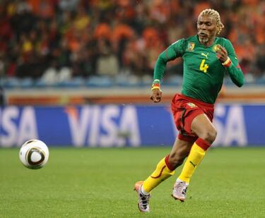 Rigobert Song emerges from coma in "acceptable" condition