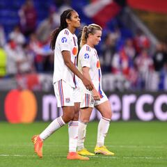 Champions femenina: el Wolfsburgo golea y el Lyon se estrella