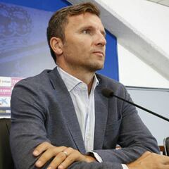 Últimos cinco días para fichar un central y un extremo