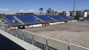 Imagen de la grada visitante del Estadio Fernando Torres de Fuenlabrada.