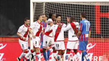 Alberto Bueno marca cuatro goles y fulmina al Levante