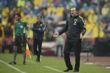 Action photo during the match America vs Pumas, Corresponding at 11st round  of the Apertura 2016 Liga MX at Azteca Stadium, photo:

Foto de accion durante el partido America vs Pumas, correspondiente a la Jornada 11 del Torneo Apertura 2016 de la Liga MX, en el Estadio Azteca,  en la foto:  Ricardo Lavolpe DT America 

24/09/2016/MEXSPORT/Javier Ramirez