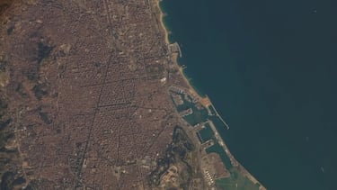 Ciudad de Barcelona, capital de Cataluña, de la provincia de Barcelona. 