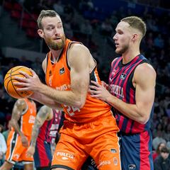 El Valencia humilla al Baskonia en el Buesa con un partido redondo