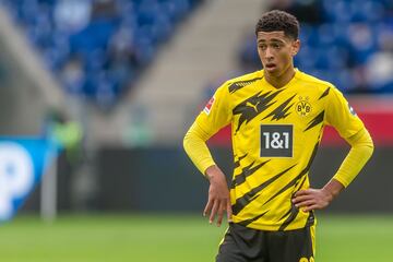 Se lo rifaba media Europa. El Borussia Dortmund se movió antes y puso sobre la mesa del Birmingham 23 millones de euros para llevarse al talentoso centrocampista de 17 años. Ya juega con la Sub-21 de Inglaterra y muy pronto lo hará con la absoluta. Muy físico y con condiciones muy por encima de su edad. 