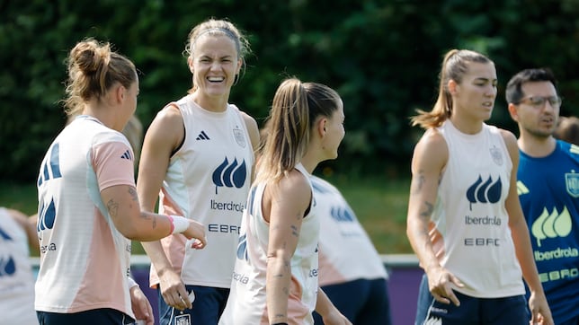 La Roja en la Euro: penthouse, sala de conciliación, 14 aulas privadas, metre...