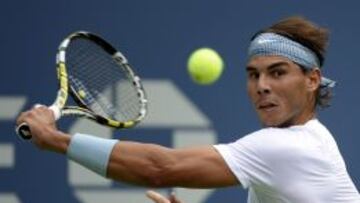Nadal se lanza a la red y arrolla en su debut a Ryan Harrison