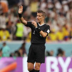 What happens if World Cup group game ends in a tie?